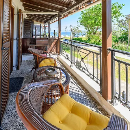 Aelia Seaside Maisonette בית נופש *